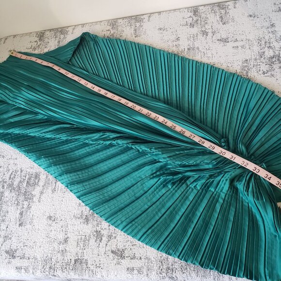 LUXXEL Deep Teal Emerald Green Ruffled Costume Piece w Halter Crop Top + Skirt - Picture 15 of 16